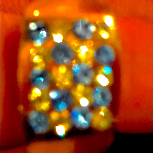 FUN RING‼️ BLUE AND CRYSTAL STONES - Picture 2 of 5